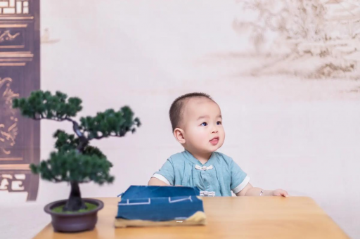 借卵生子咨询孕妇几个月有反应